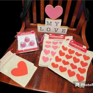 5/$20 Valentine's day crafting decor bundle